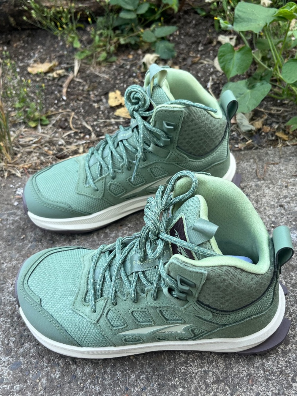 Altra Women’s Lone Peak Hiker 3 size 6